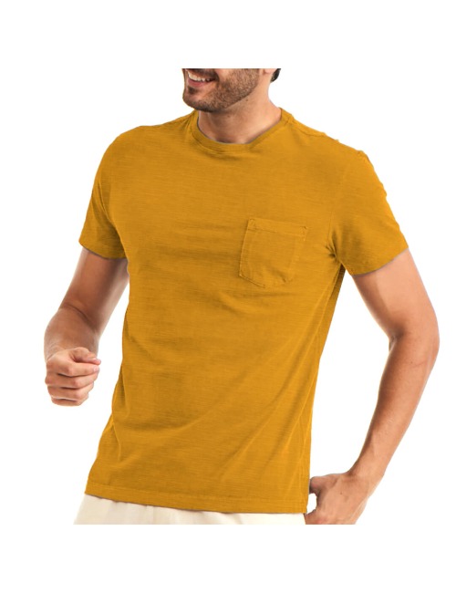 Camiseta Masculina Bolso Mostarda - Básica