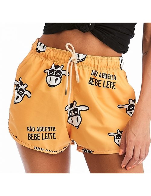 Short Feminino Praia Amarelo Não Aguenta Bebe Leite Cós Elástico