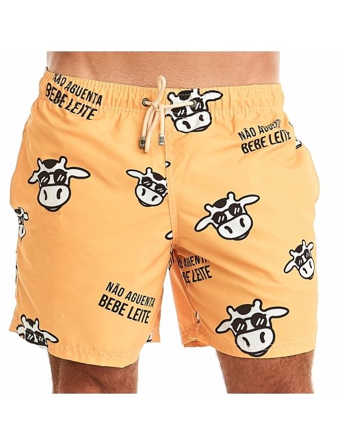 Short Masculino Praia Amarelo Não Aguenta Bebe Leite 
