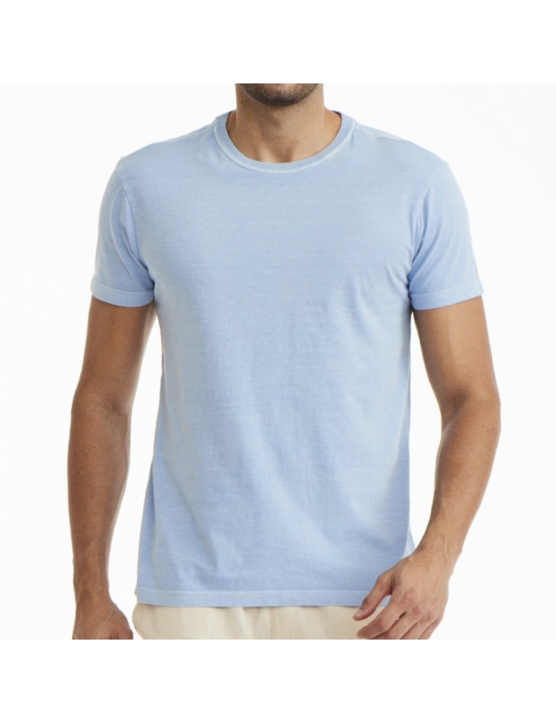 camisa masculina azul claro