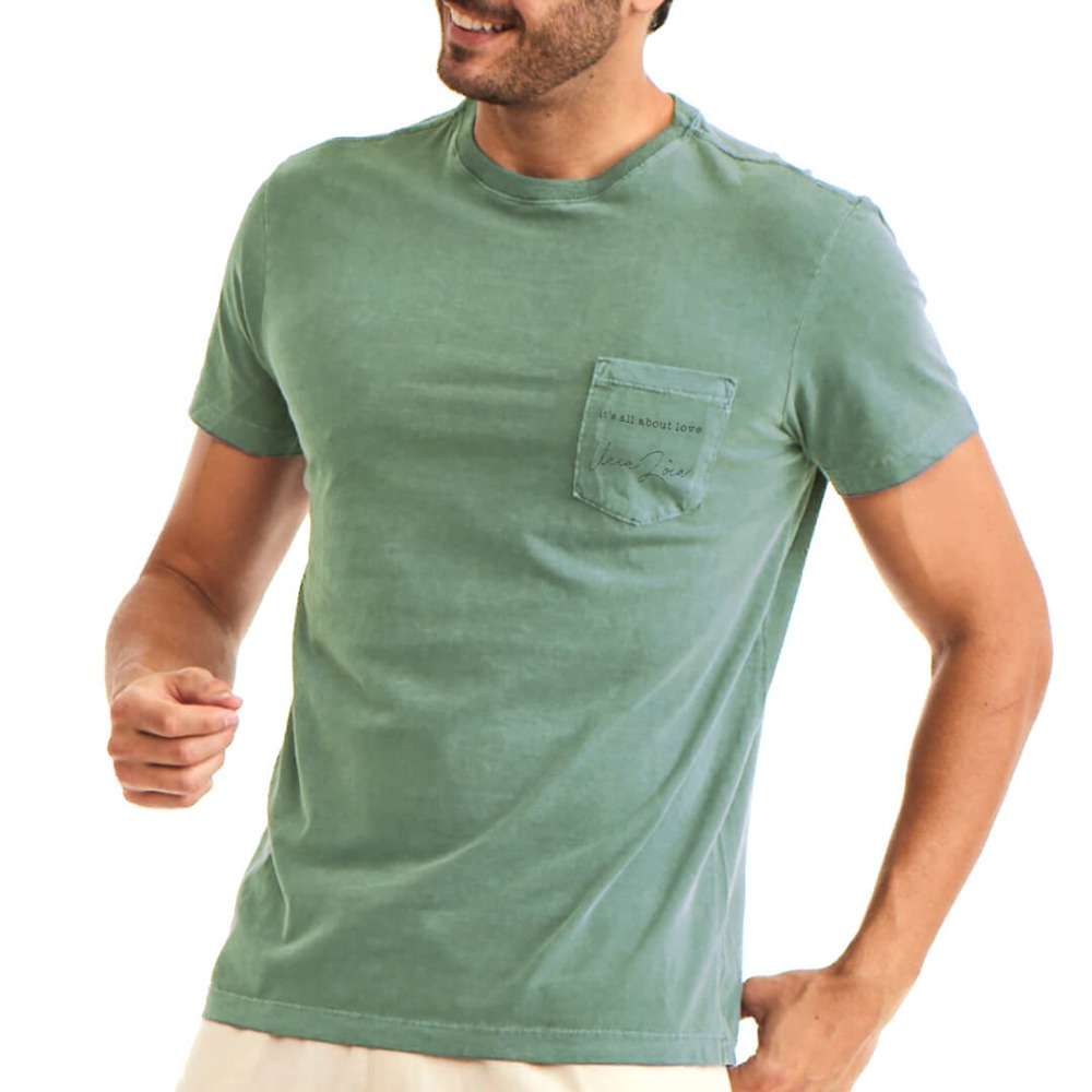 Camiseta Masculina Bolso Its All About Love - Verde 