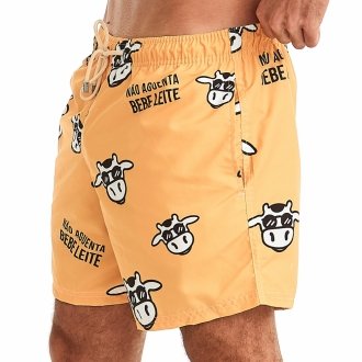 Short Masculino Praia Amarelo Não Aguenta Bebe Leite 