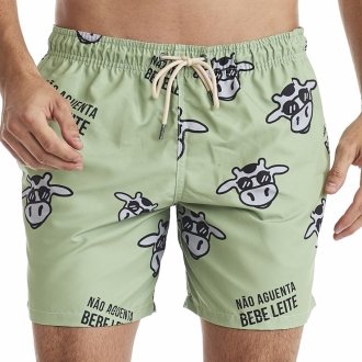 Short Masculino Praia Verde Não Aguenta Bebe Leite 